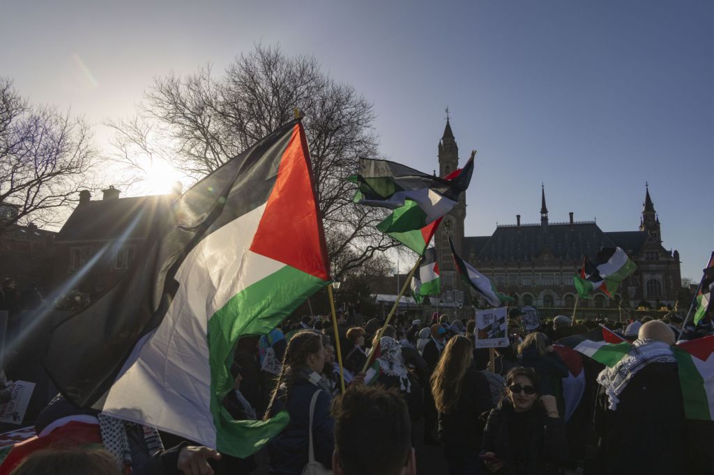 What the ICJ ruling on genocide means to the Palestinian Resistances. A decolonial approach to the international law frameworks 